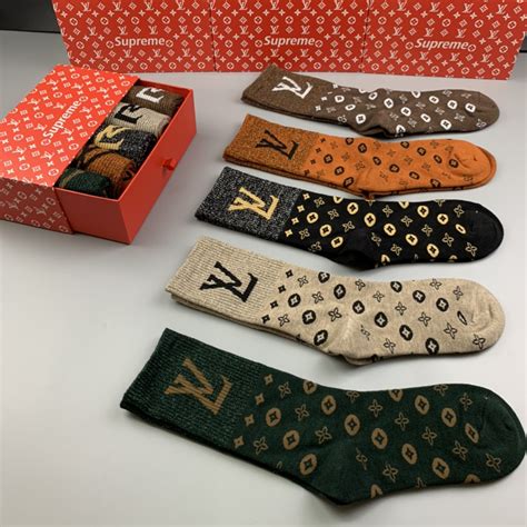 lv socks set